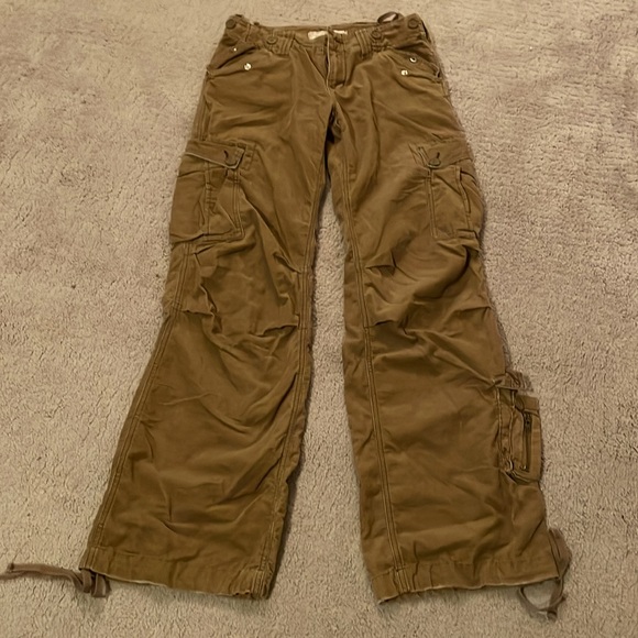 Abercrombie & Fitch Pants - Abercrombie and Fitch cargo pants